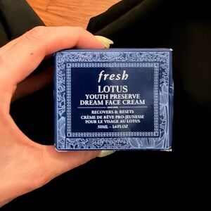 fresh Lotus Youth Preserve Dream Face Cream